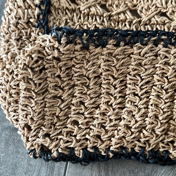 Beautiful Straw Beach Bag - Picture 10 of 13
